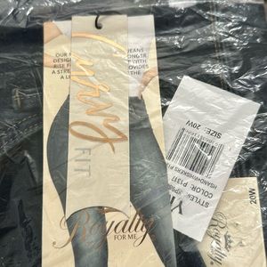 Royalty jeans size 20